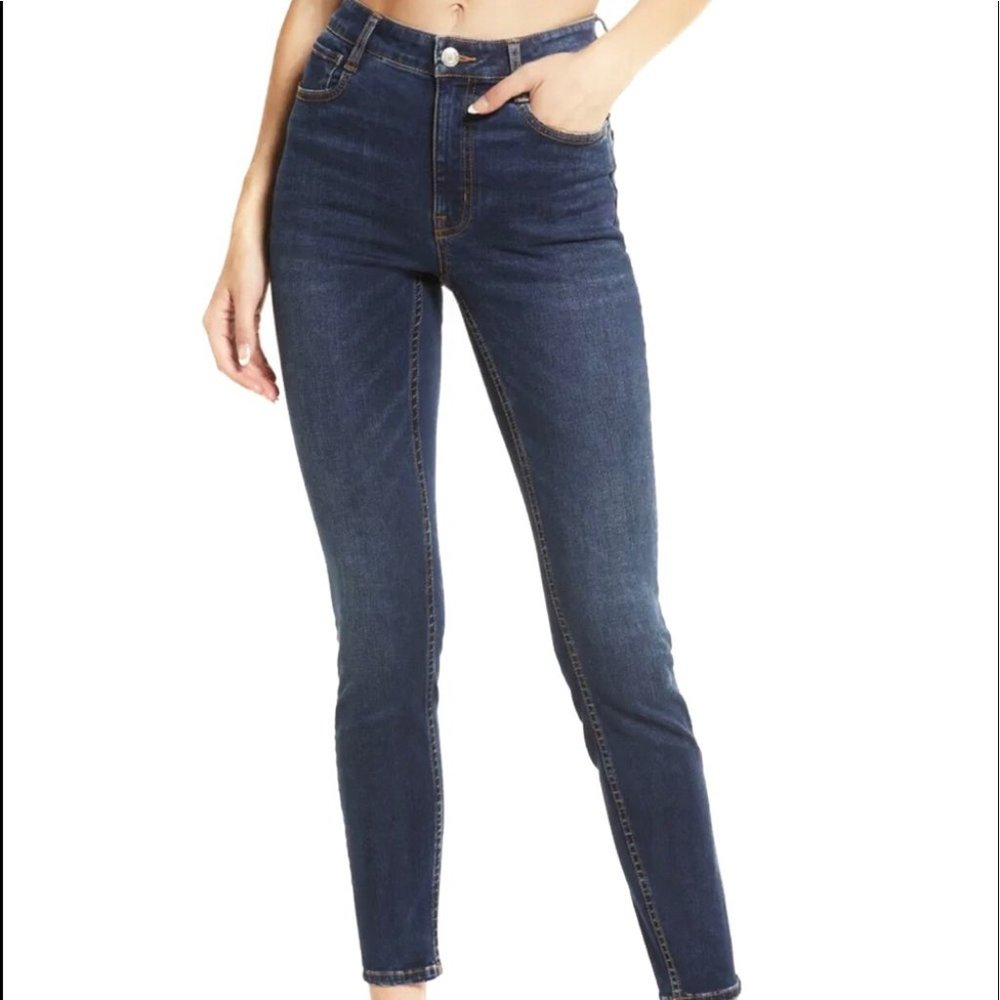 Frank & Oak  Debbie Ultra-Stretch Skinny Jean in Dark Indigo Size 28